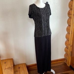 Elegant but very simple black dress